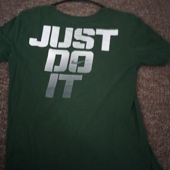 Nike Size Medium Color Green - Picture 2 of 3